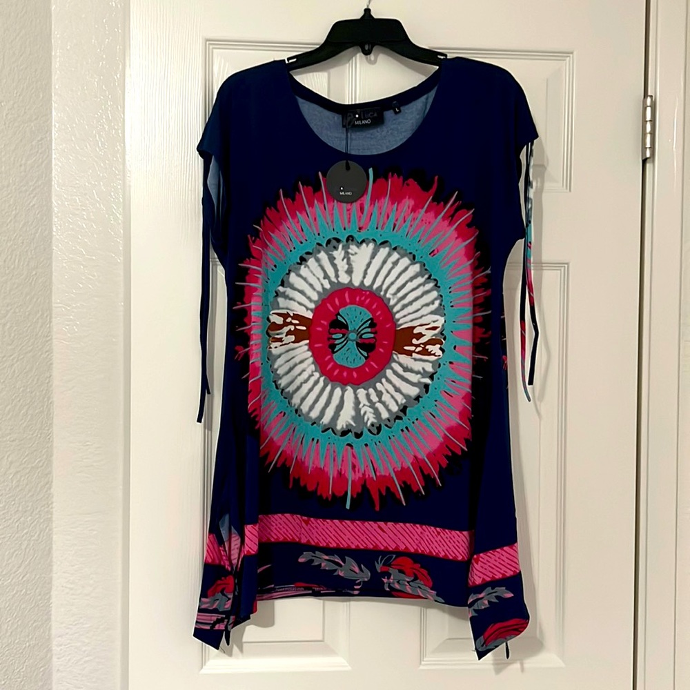 Tie sleeve shirt with design